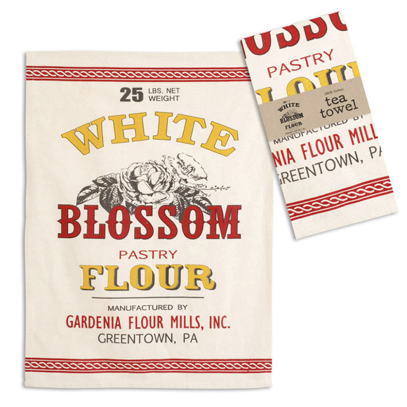 CTW Vintage Cotton Farmhouse Kitchen Towel Set of Two Cotton 20" x 28" Cottage - Picture 2 of 3